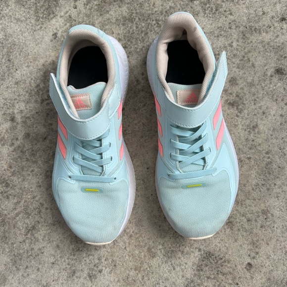 adidas Kids Sneakers in Light Blue and Pink, size youth 4 - Picture 1 of 9